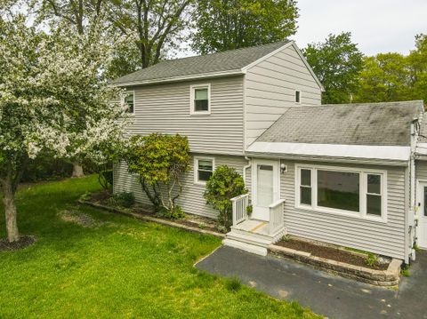 Photo of 92 Farview Drive, Sanford, ME 04073 (MLS # 1663692)