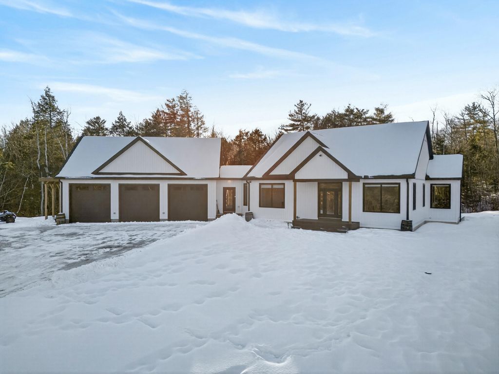Photo of 29 Walnut Brook Road, Sanford, ME 04073 (MLS # 1652185)
