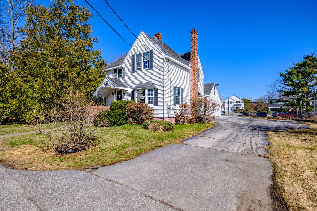 Photo of 22 Davis Street, Portland, ME 04102 (MLS # 1660663)