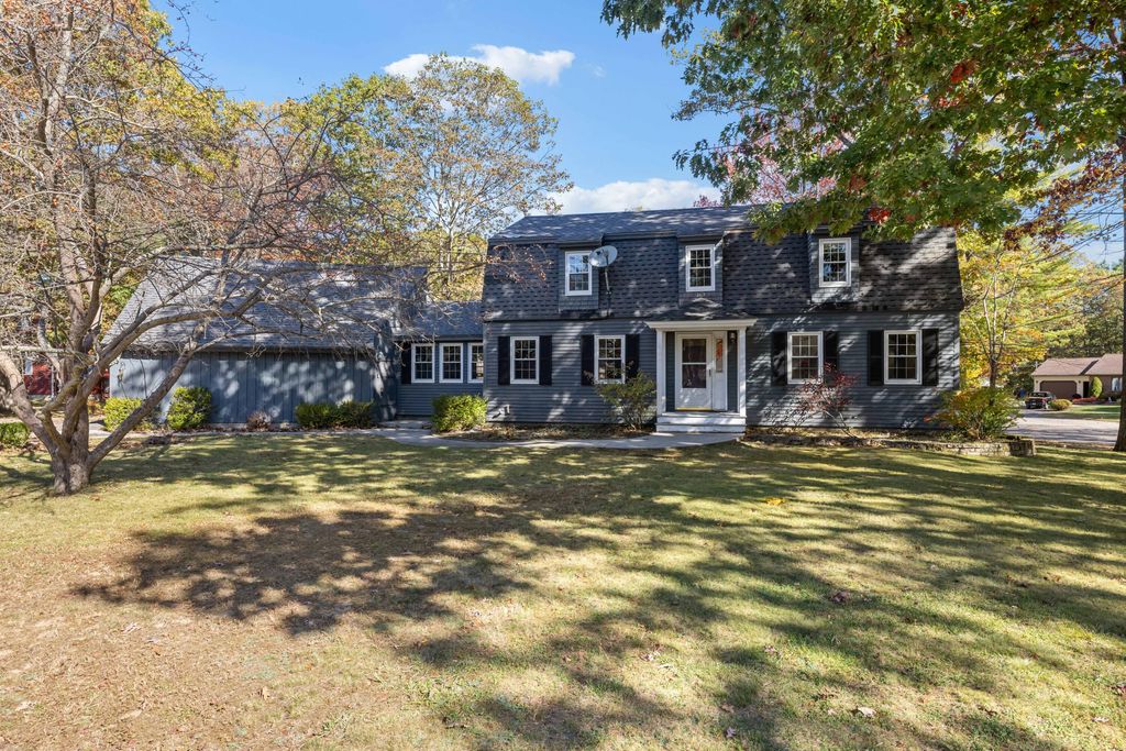 Photo of 13 Waco Drive, Biddeford, ME 04005 (MLS # 1641357)