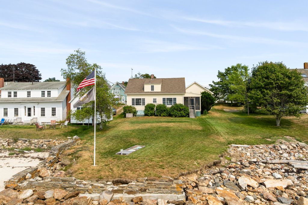 Photo of 1 Fish Point Road, Bristol, ME 04554 (MLS # 1662201)
