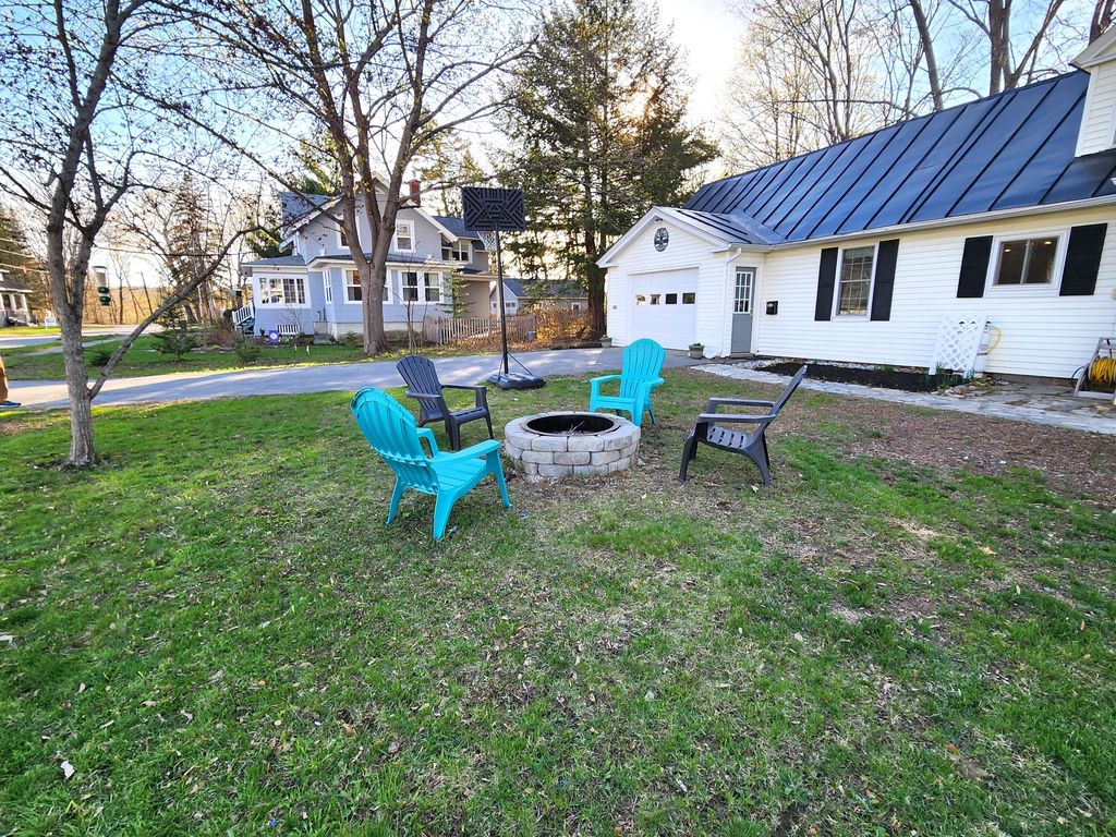 Photo of 154 Greenwood Avenue, Farmington, ME 04938 (MLS # 1557425)