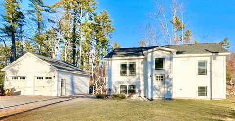 Photo of 3 Harris Road, Baldwin, ME 04024 (MLS # 1646697)