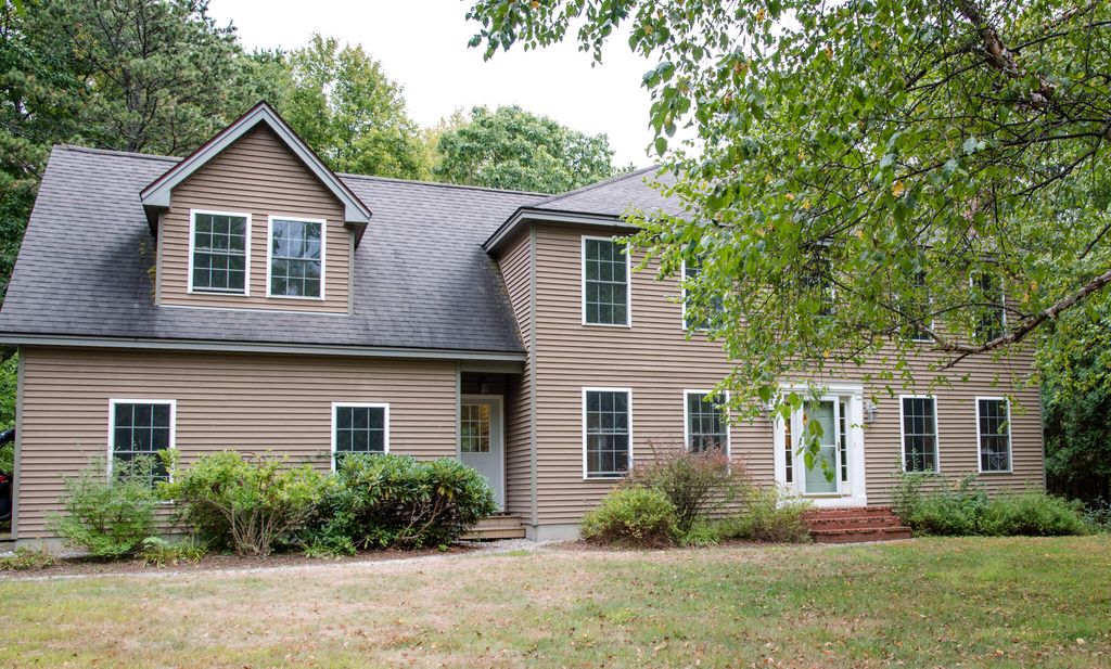 Photo of 6 Chebeague Lane, Brunswick, ME 04011 (MLS # 1638586)