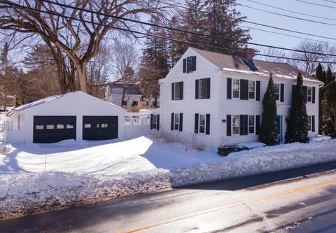 Photo of 5 School Street, Kennebunkport, ME 04046 (MLS # 1653306)