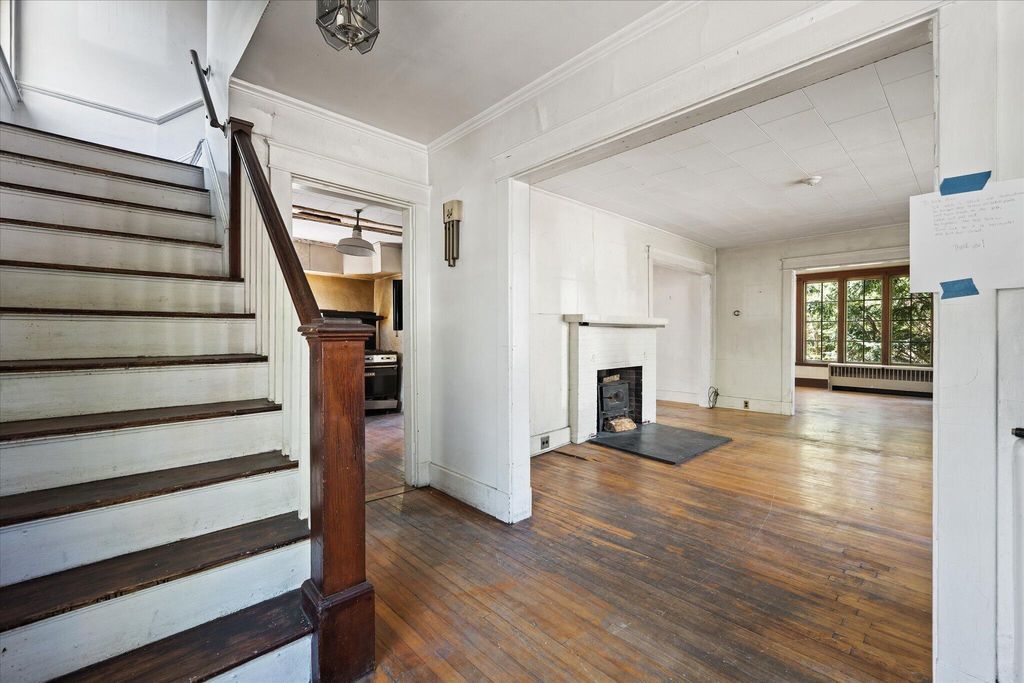 Photo of 28 William Street, Bangor, ME 04401 (MLS # 1663754)
