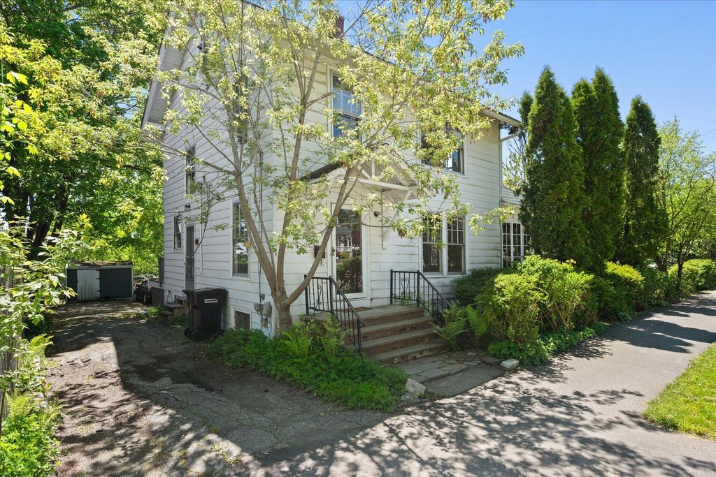 Photo of 28 William Street, Bangor, ME 04401 (MLS # 1663754)