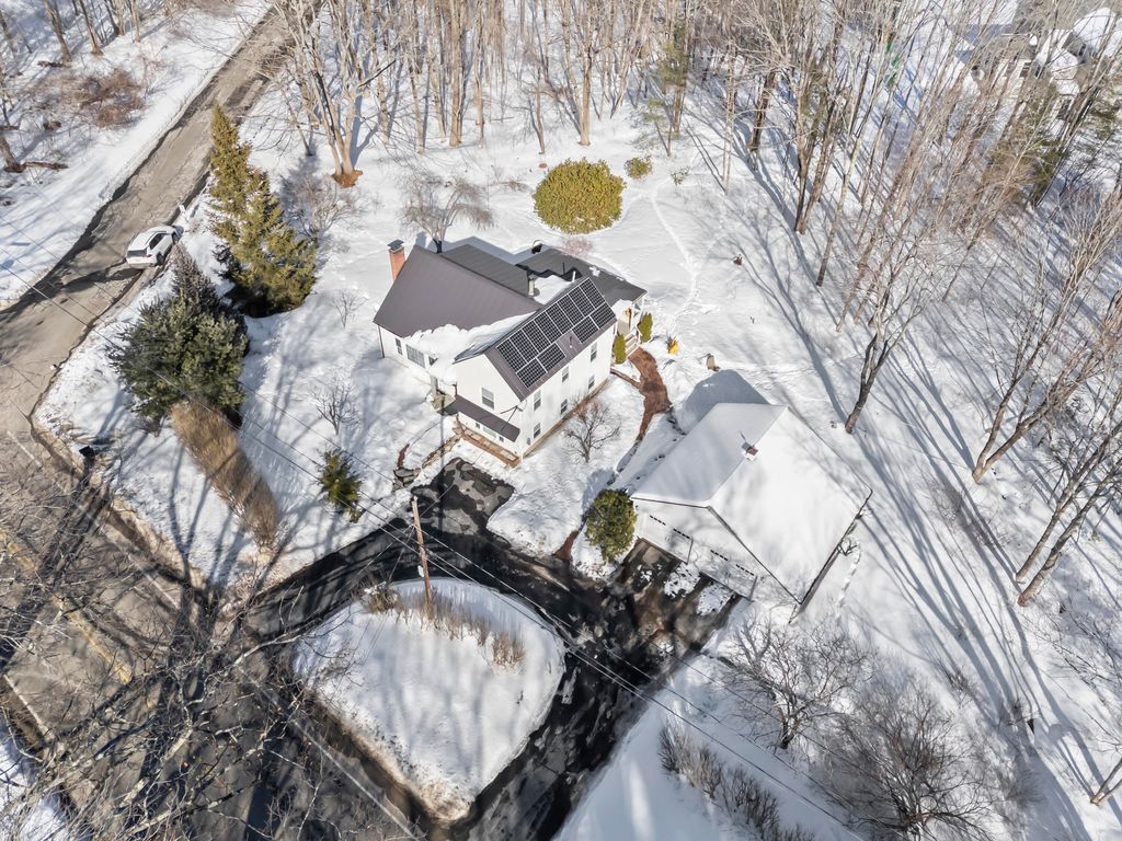 Photo of 47 Pleasant Hill Road, Falmouth, ME 04105 (MLS # 1652904)