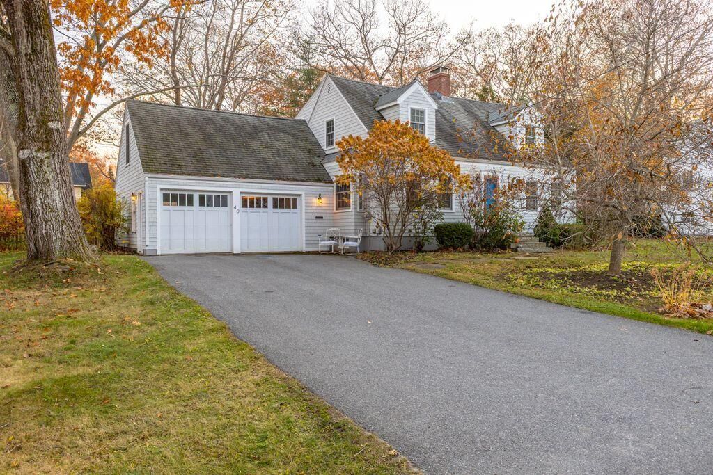 Photo of 40 Stonybrook Road, Cape Elizabeth, ME 04107 (MLS # 1643359)