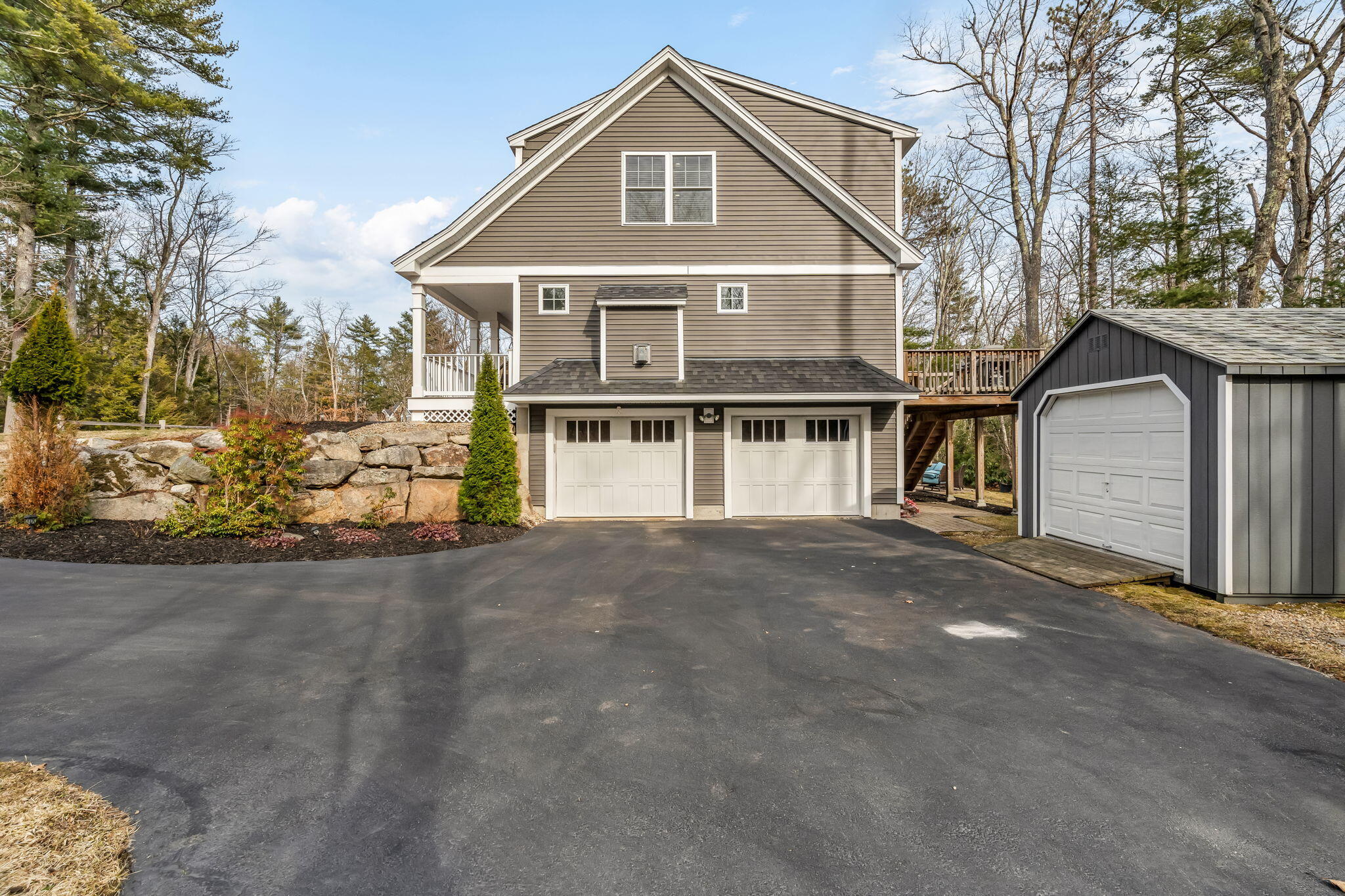 70 Rose Way