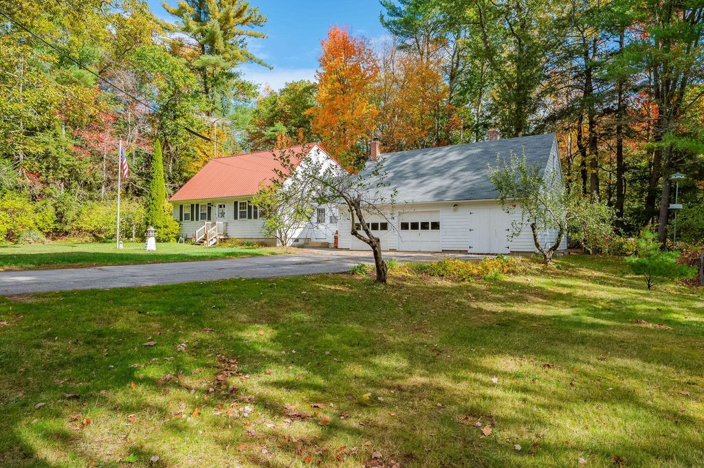 Photo of 14 Oak Woods Road, North Berwick, ME 03906 (MLS # 1658676)