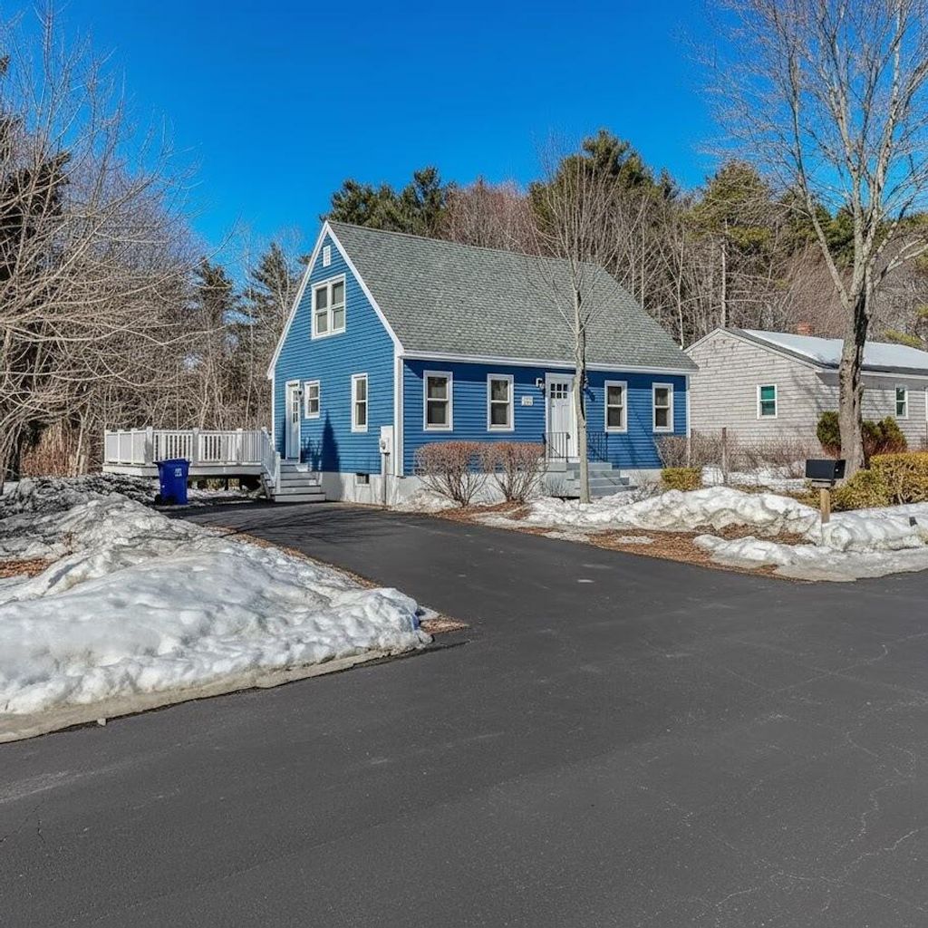 Photo of 60 Euclid Avenue, Portland, ME 04103 (MLS # 1652410)