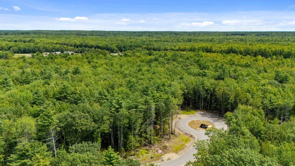 Photo of 4 Dogwood Circle Dr, Kennebunk, ME 04043 (MLS # 1653554)