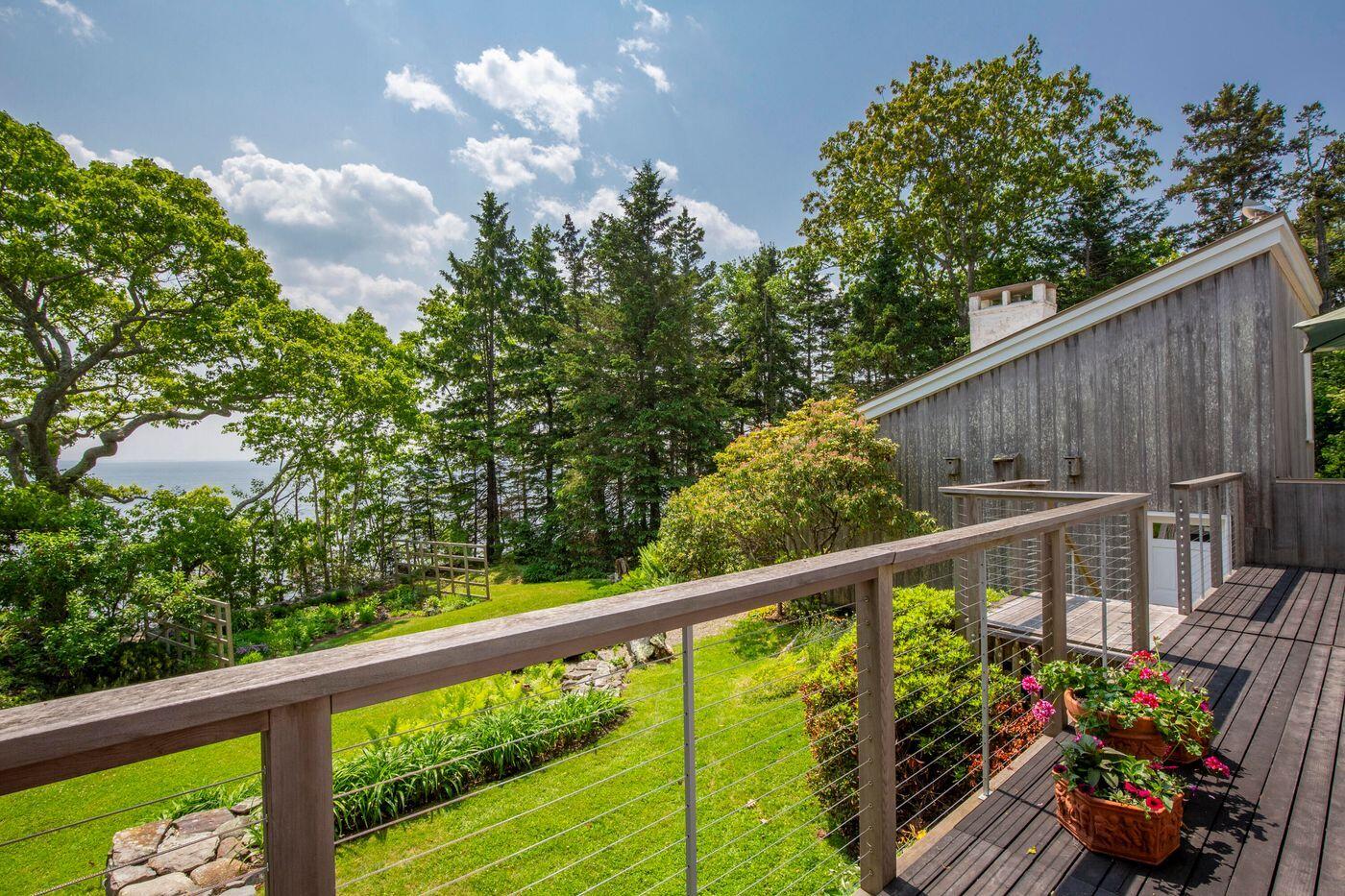 80 Hayfield Way