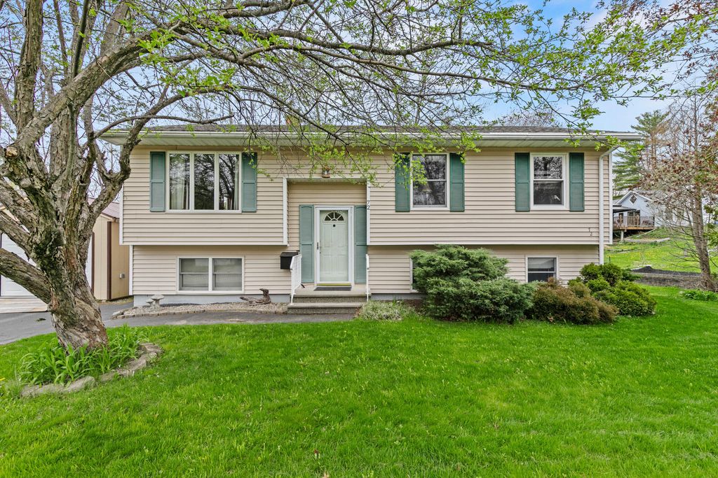 Photo of 72 Louise Street, Auburn, ME 04210 (MLS # 1661052)