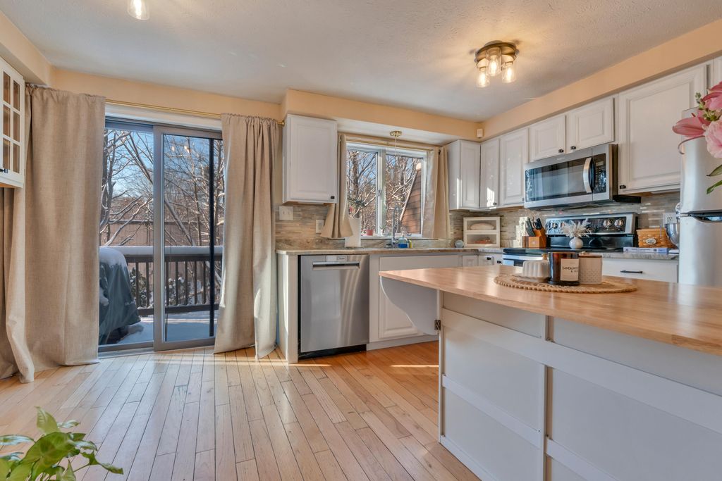 Photo of 538 Main Street #2, Sanford, ME 04083 (MLS # 1650013)