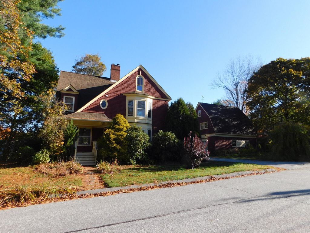 Photo of 18 Monroe Street, Auburn, ME 04210 (MLS # 1641985)