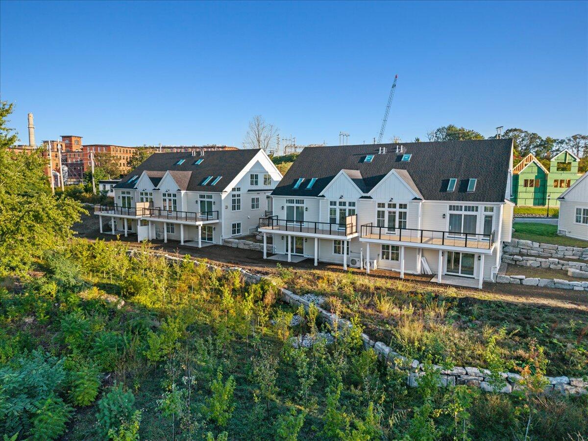 7 Isle Ave Avenue 101