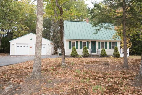 Photo of 86 Brookwood Drive, Gorham, ME 04038 (MLS # 1640656)