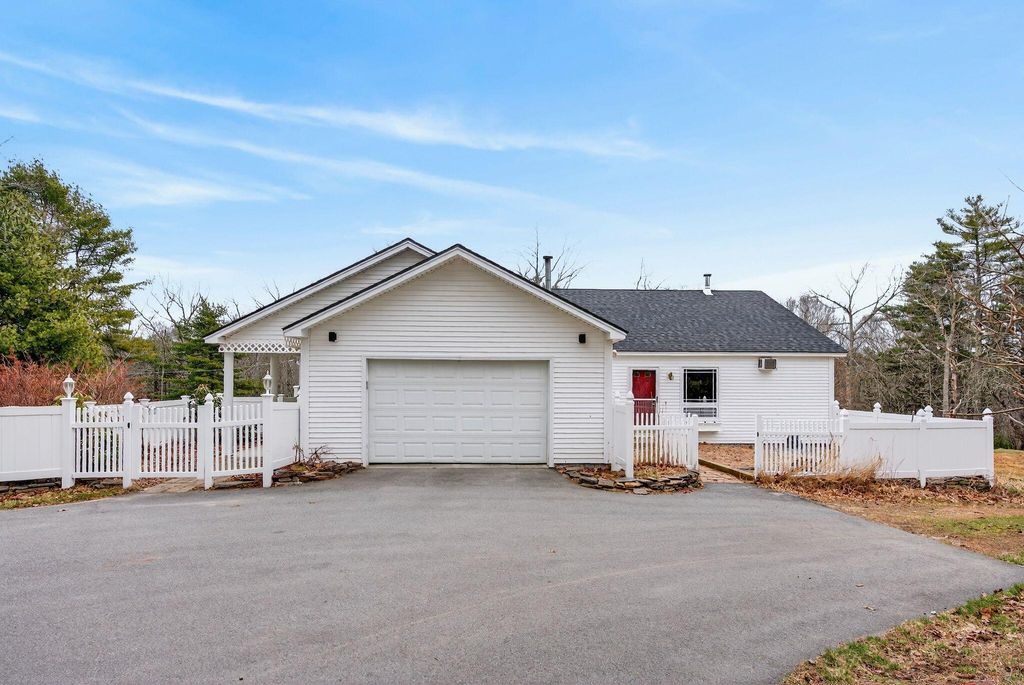 Photo of 9 Hoffman's Way, Georgetown, ME 04548 (MLS # 1657192)