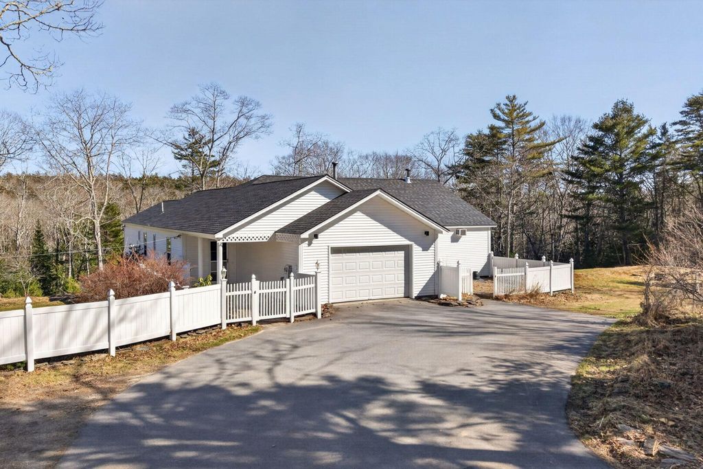 Photo of 9 Hoffman's Way, Georgetown, ME 04548 (MLS # 1657192)