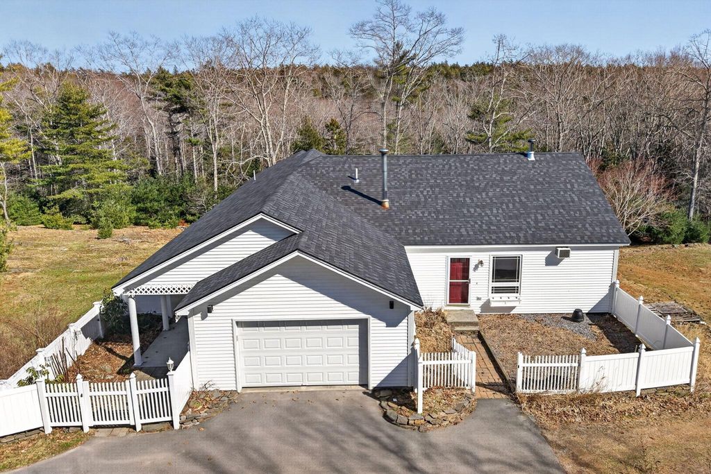 Photo of 9 Hoffman's Way, Georgetown, ME 04548 (MLS # 1657192)