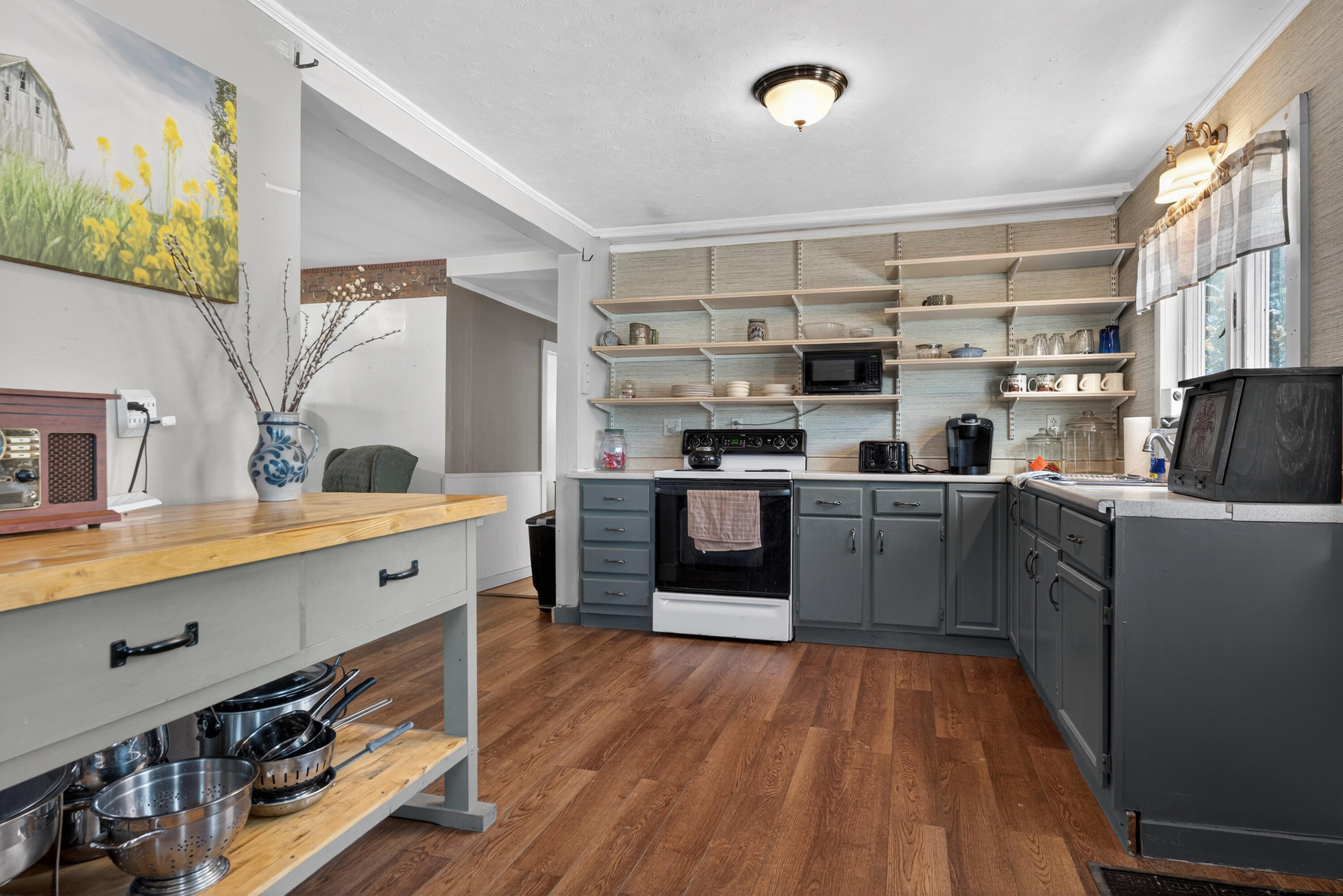 69 Kinderhook Street