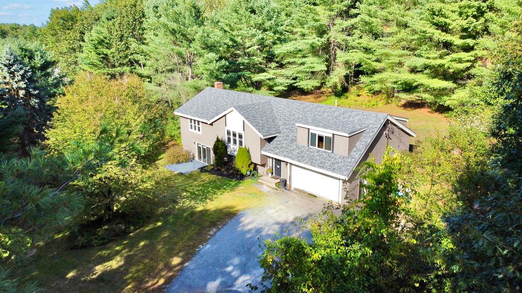 Photo of 521 Stevens Mill Road, Auburn, ME 04210 (MLS # 1637809)
