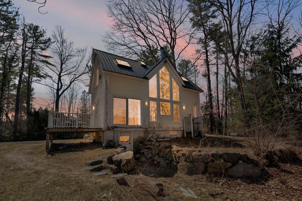 Photo of 22 Walkers Lane, Kennebunkport, ME 04046 (MLS # 1657451)