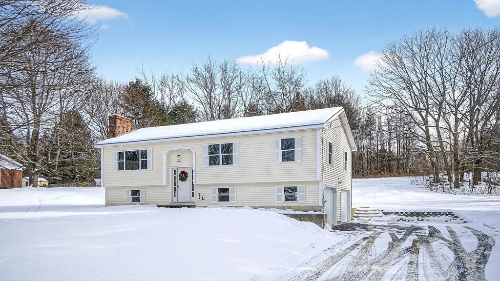 Photo of 5 Mountain View Lane, Standish, ME 04084 (MLS # 1648761)