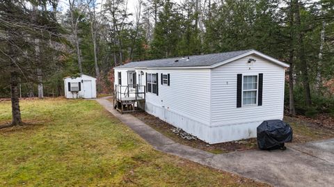 Photo of 9 Carroll Avenue, Standish, ME 04084 (MLS # 1646551)