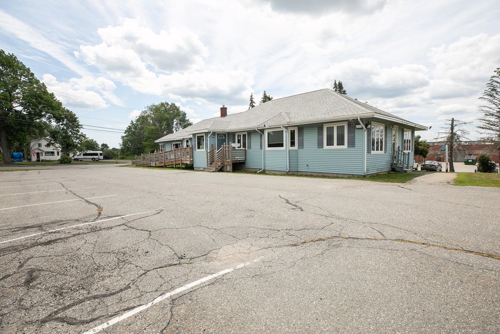 Photo of 875 Hammond Street, Bangor, ME 04401 (MLS # 1633020)