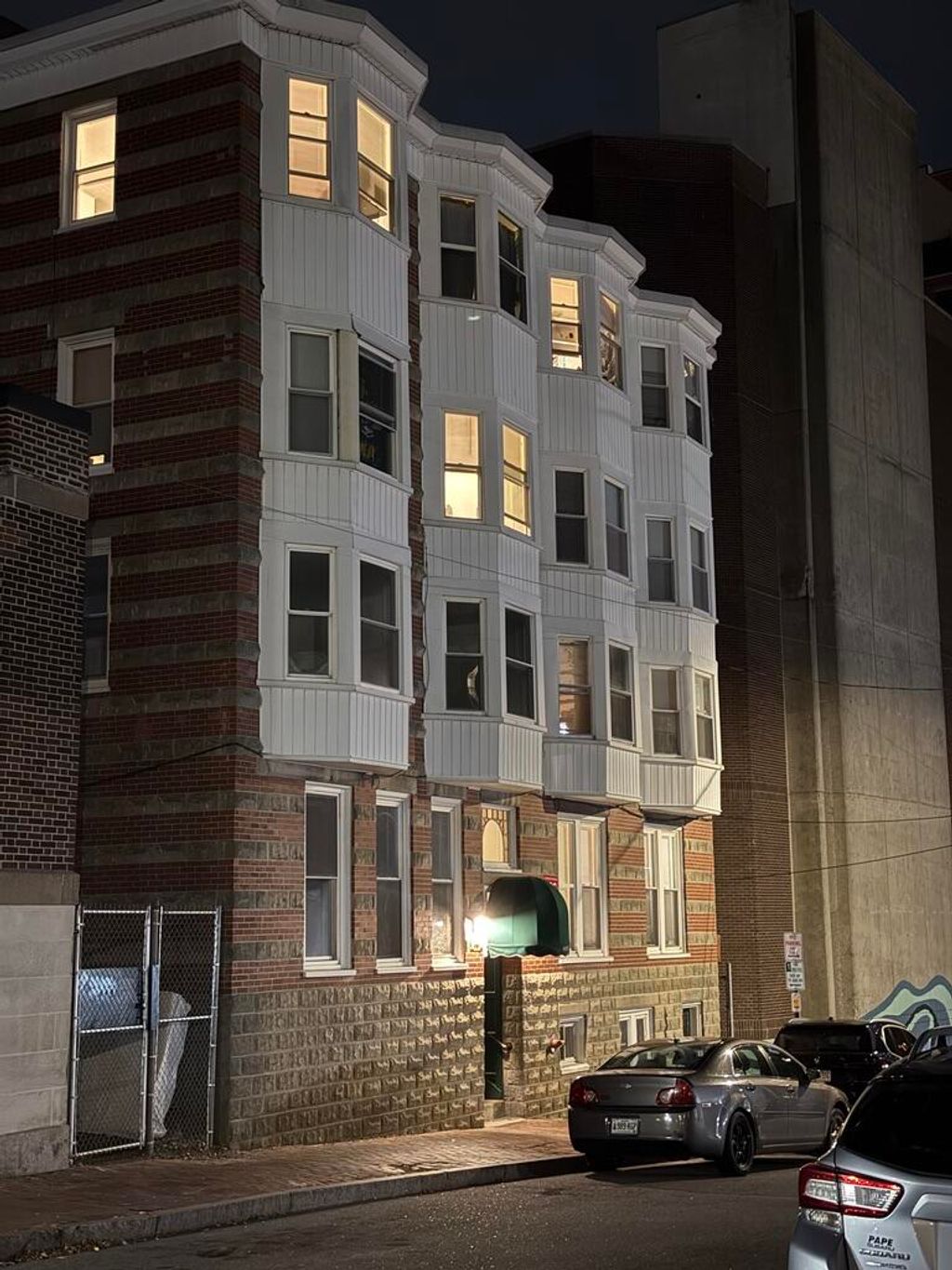 Photo of 104 Oak Street, Portland, ME 04101 (MLS # 1648865)