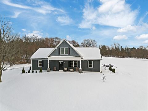 Photo of 1 Overlook Drive, Hallowell, ME 04347 (MLS # 1644561)