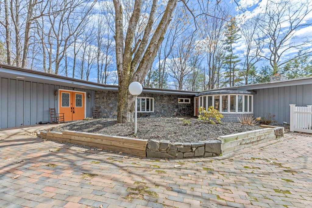 Photo of 7 Bayberry Lane, Lewiston, ME 04240 (MLS # 1658805)