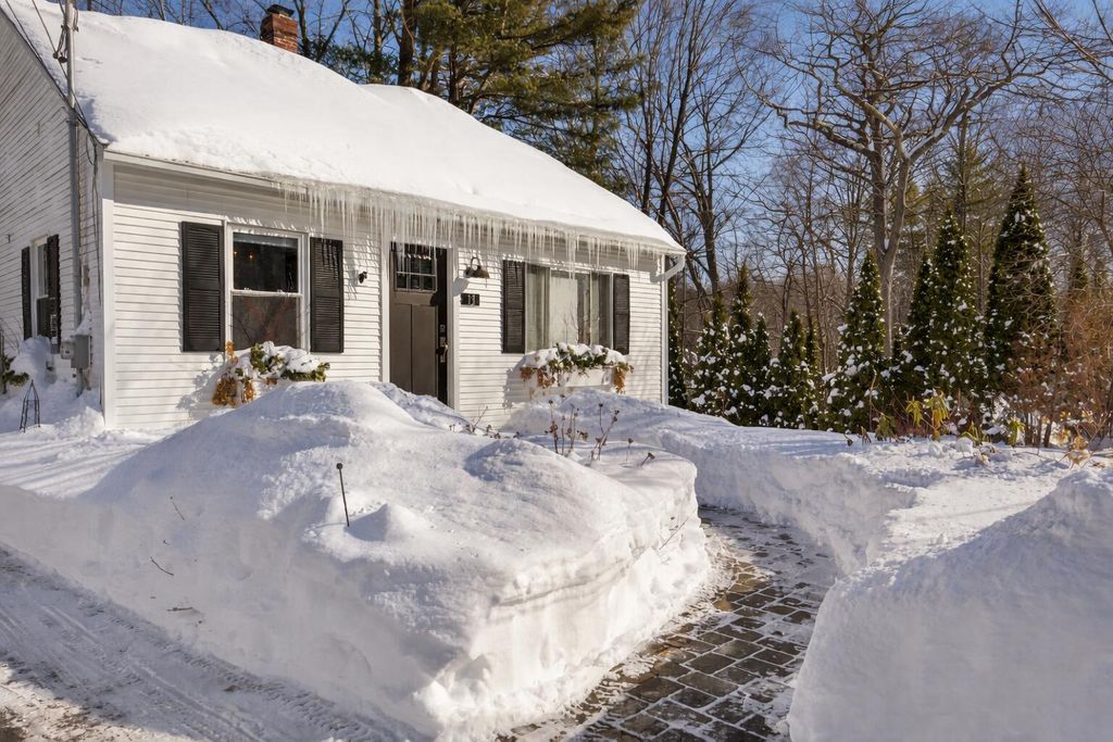 Photo of 13 Cross Street, Kittery, ME 03904 (MLS # 1650654)