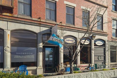 Photo of 189 Main Street, Thomaston, ME 04861 (MLS # 1656698)