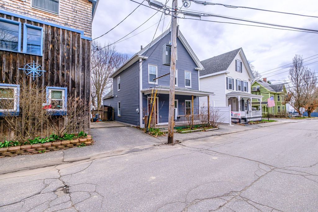 Photo of 647 Middle Street, Bath, ME 04530 (MLS # 1659525)