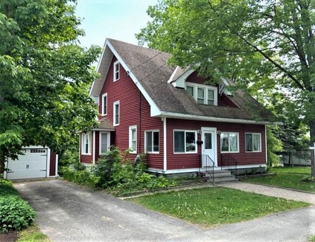 Photo of 43 Lincoln Street, Dover-Foxcroft, ME 04426 (MLS # 1645342)