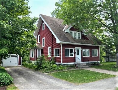 Photo of 43 Lincoln Street, Dover-Foxcroft, ME 04426 (MLS # 1645342)