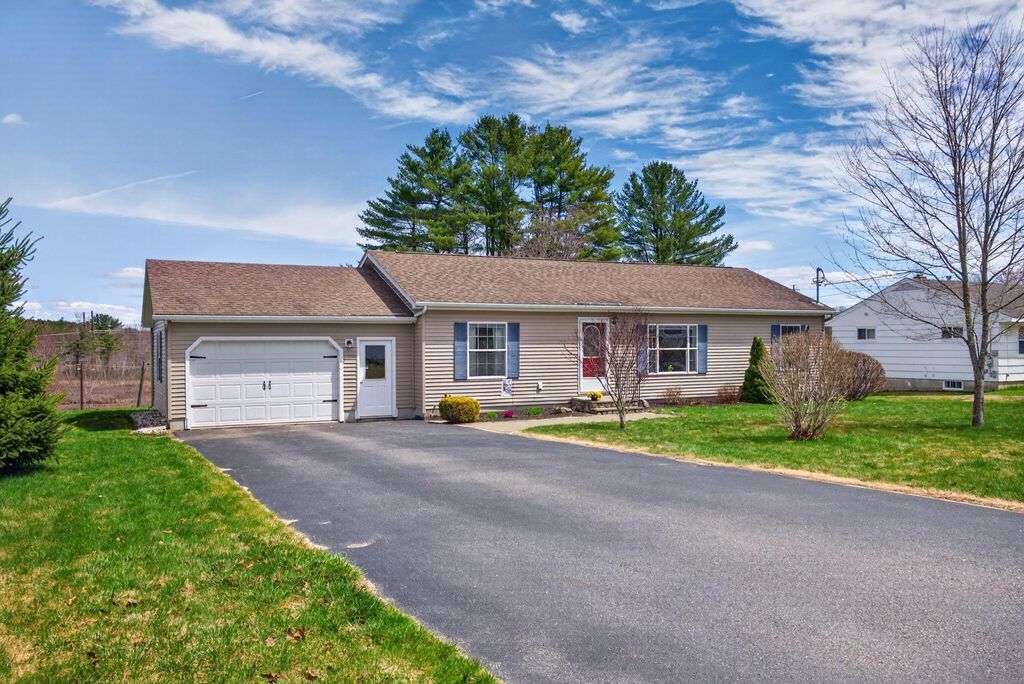 Photo of 173 Golder Road, Lewiston, ME 04240 (MLS # 1659421)