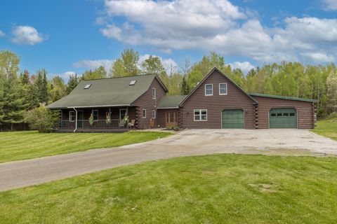Photo of 118 County Woods Road, Newport, ME 04953 (MLS # 1663217)