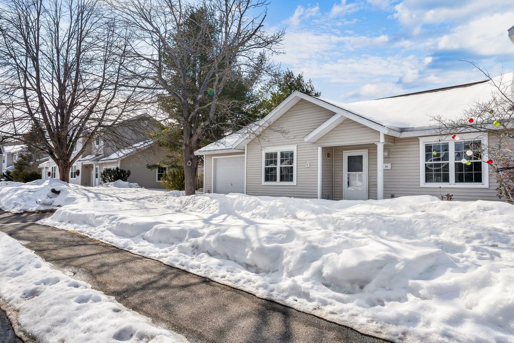 Photo of 14 Hornet Street #14, Brunswick, ME 04011 (MLS # 1652302)