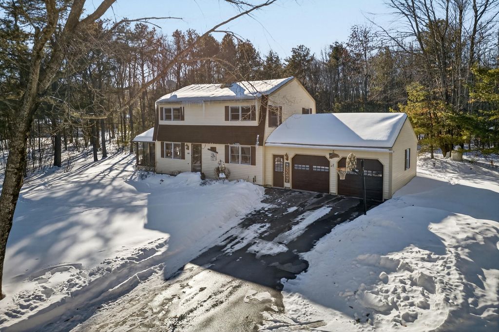 Photo of 65 Blueberry Lane, Gray, ME 04039 (MLS # 1651642)