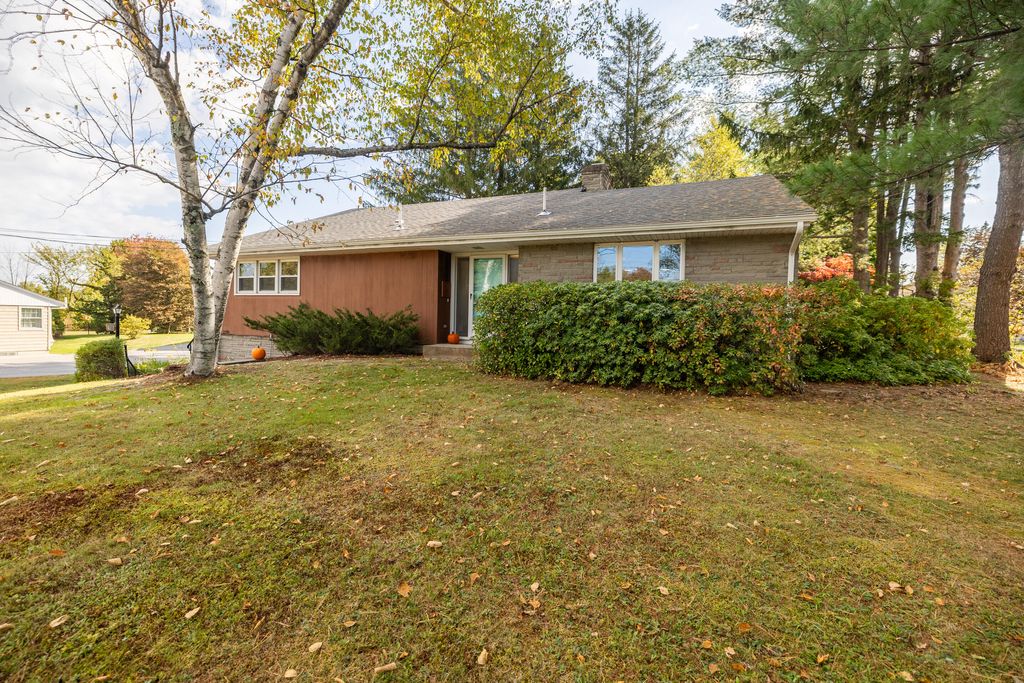 Photo of 461 College Street, Lewiston, ME 04240 (MLS # 1639978)