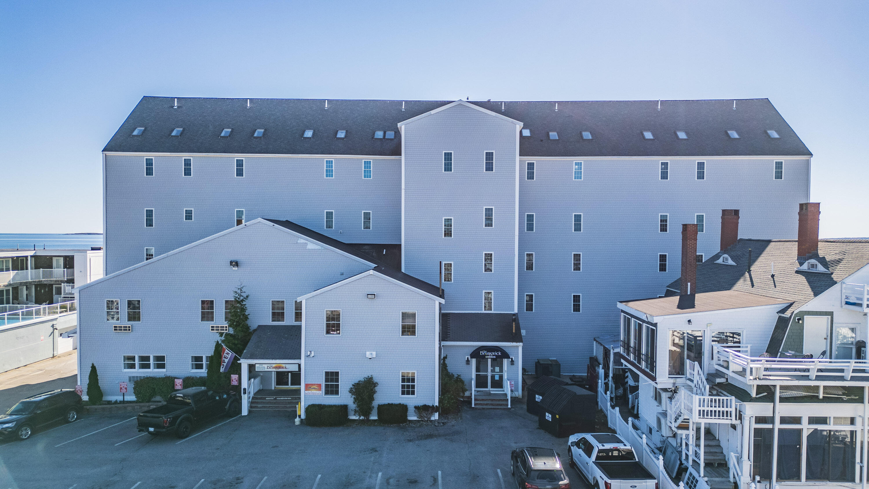 39 W. Grand Avenue 510