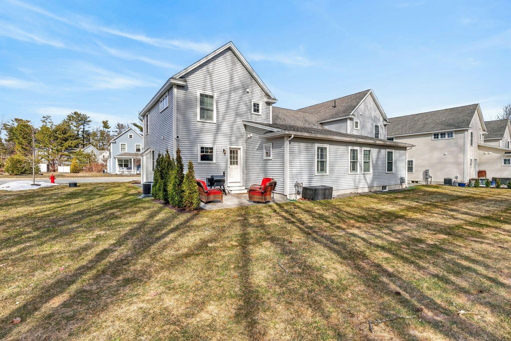 Photo of 9 Webhannet Place #7, Kennebunk, ME 04043 (MLS # 1655416)