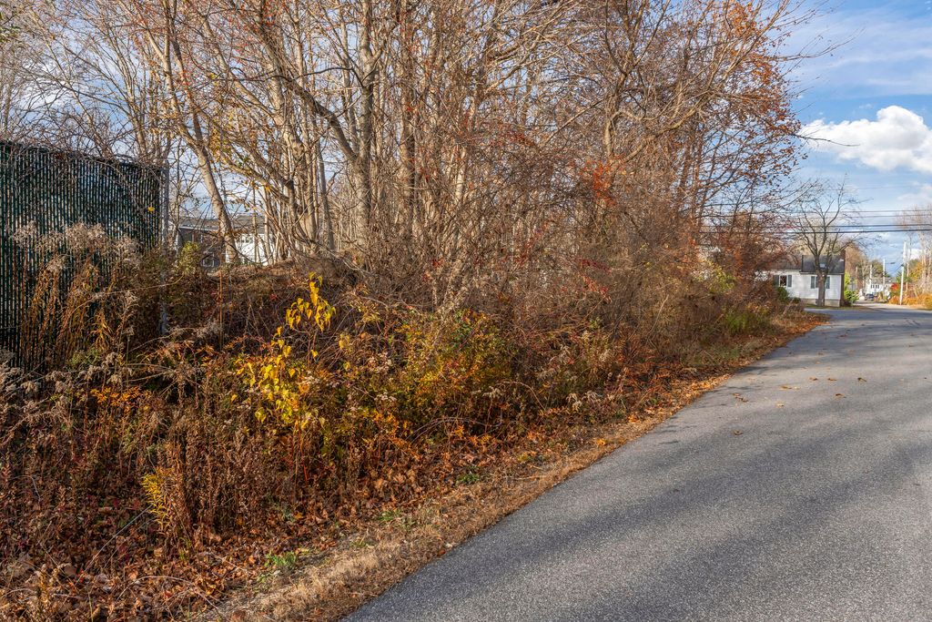 Photo of 15 Heather Lane, Wells, ME 04090 (MLS # 1660504)