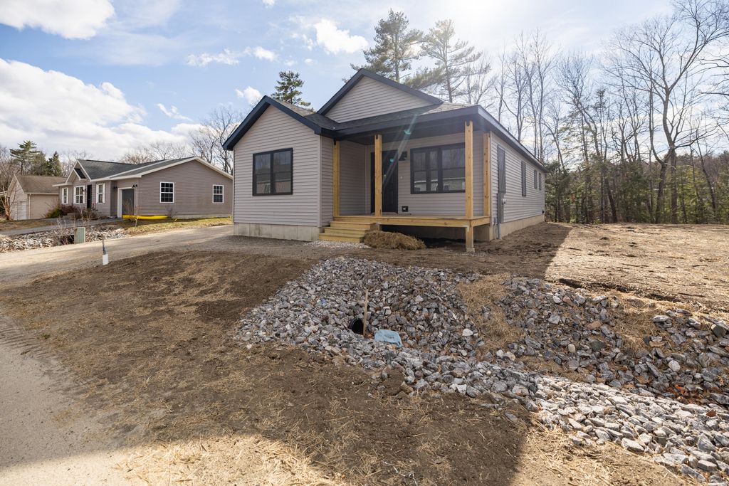 Photo of 23 Streamside Drive, Auburn, ME 04210 (MLS # 1656874)