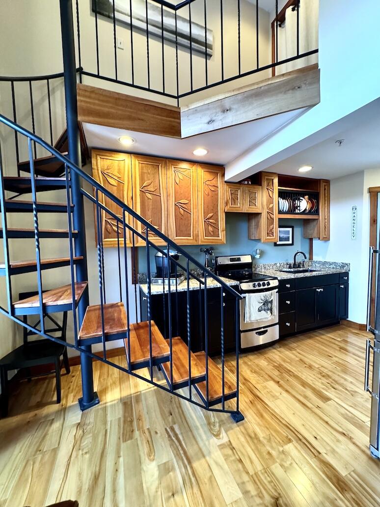 17-3 South Branch Way 35